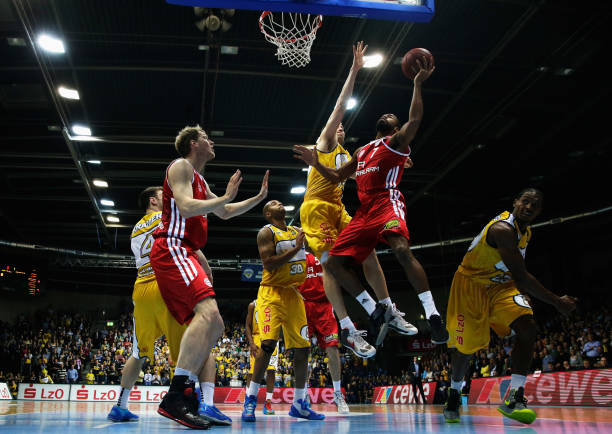 他们的前锋 他们的前锋